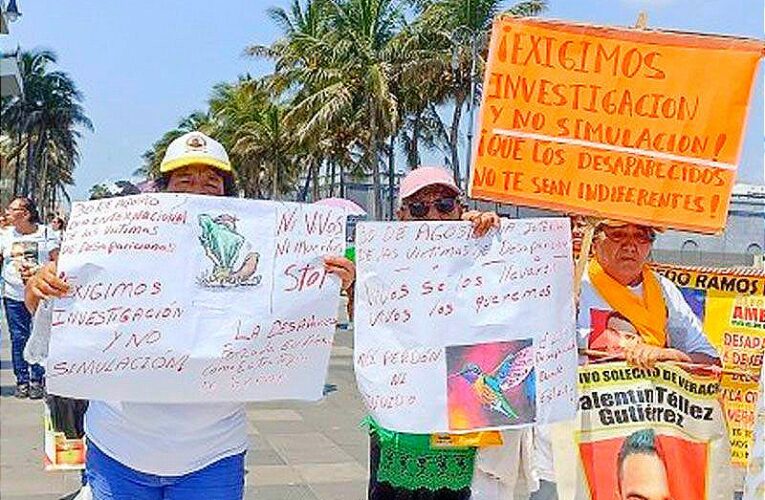 Marchan colectivos en el Día Internacional contra la Violencia de Víctimas Desaparición Forzada, Veracruz