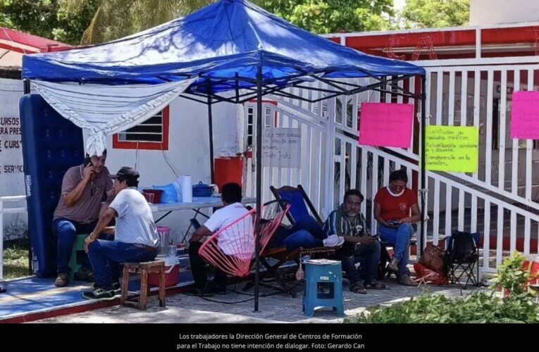 Huelga en el Cecati Ciudad del Carmen: Autoridades ignoran peticiones de trabajadores (Campeche)