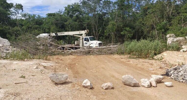 Bloquean acceso a ejido en Pisté (Yucatán)