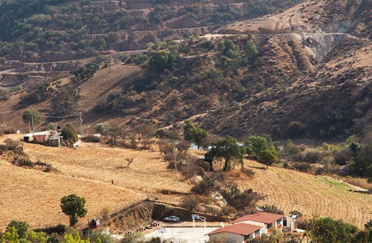 Agrupaciones protestan contra explotación del cerro del Gallo en Dolores Hidalgo por minera canadiense (Guanajuato)