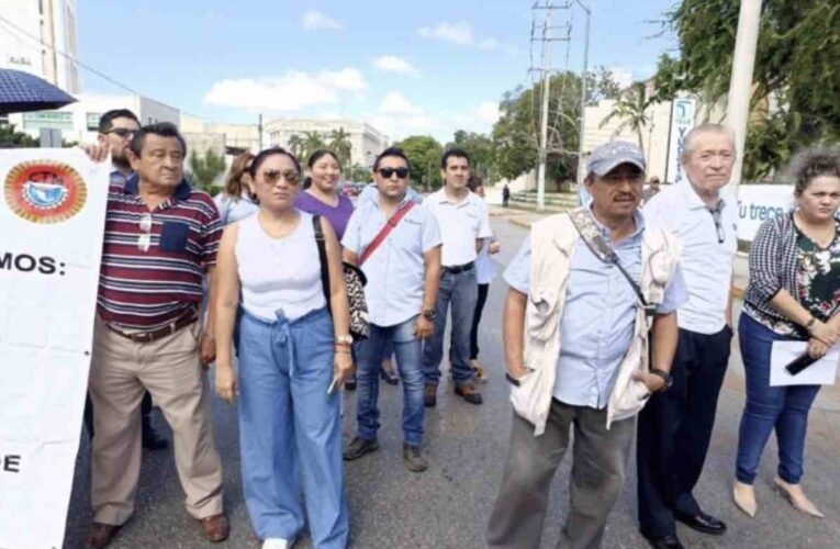 Yucatán| Protesta en la  XHSTV: Televisora del Gobierno del Estado intimida, hostiga y persigue a sus trabajadores