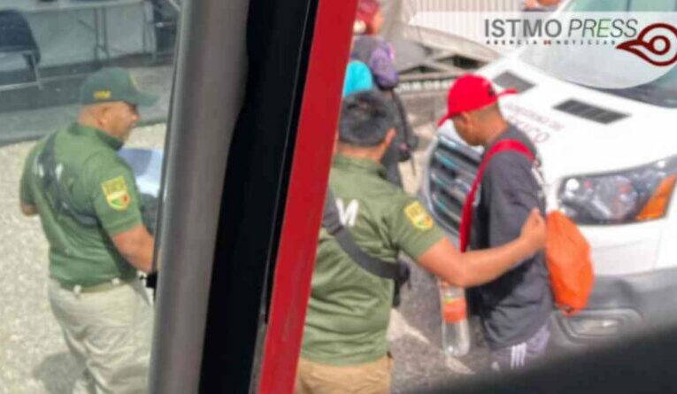 Migrantes denuncian persecución de agentes del INM al viajar en autobuses: “Nos bajan de los camiones aún con cita CBP” (Oaxaca)