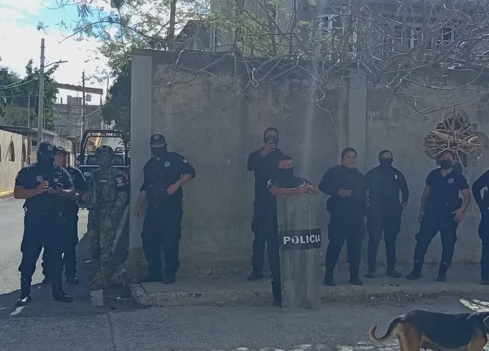 Colonos denuncian represión de edil de Salina Cruz por oponerse a obra que afecta agua potable (Oaxaca)