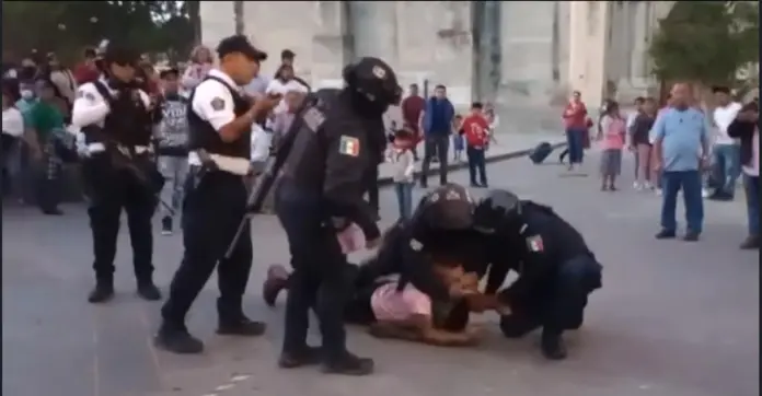 Por protestar contra la gentrificación en Oaxaca, detienen y encarcelan a defensores de DDHH