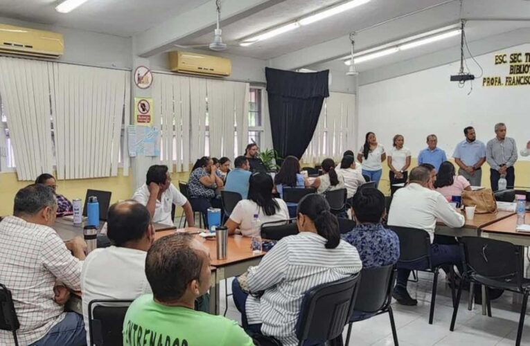 Advierten maestros de Quintana Roo paro de labores