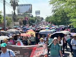 Maestros exigen castigar a los responsables de las agresiones cometidas en el Zócalo capitalino y en Oaxaca