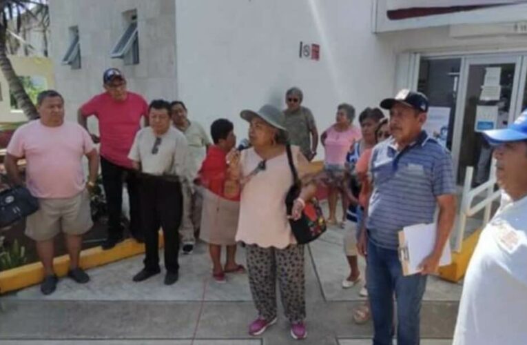 Protestan Derechohabientes del ISSSTE en Carrillo Puerto por Falta de Atención Médica y Medicamentos (Quintana Roo)
