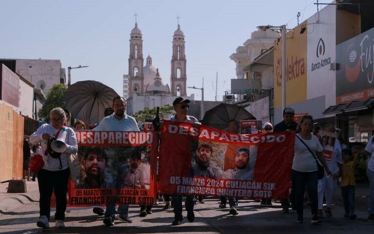 Familias de desaparecidos protestan en Culiacán por un alto a la violencia