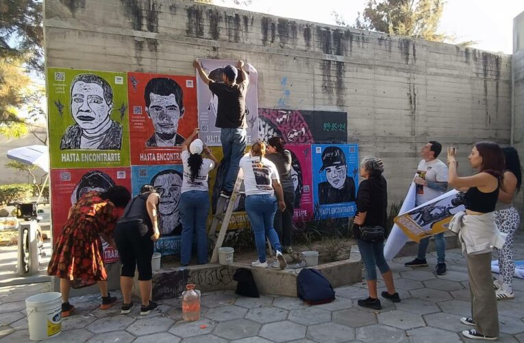 Familias colocan carteles de búsqueda en Zapopan para visibilizar a sus desaparecidos (Jalisco)